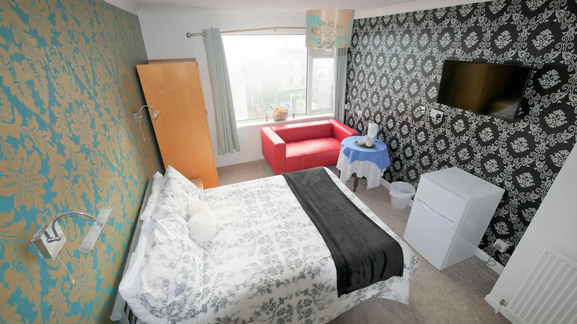 Bourne Hall Annexe ボーンマス ホテル